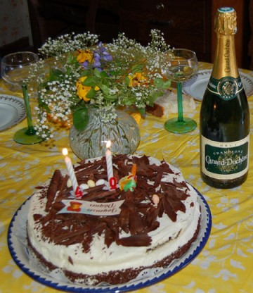 medium_gateau-anniversaire.jpg