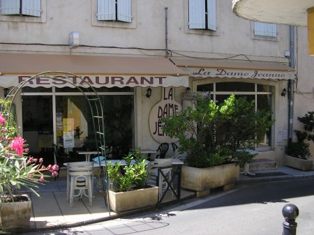 un resto à Arles