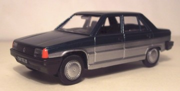 medium_renault_9.jpg